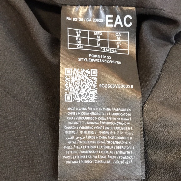 Guess 100% leather cropped jacket. - Picture 9 of 10